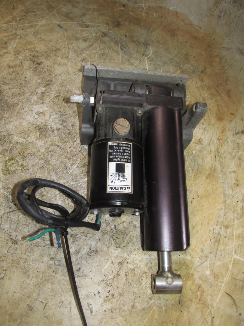 Mercury Mariner 115HP 2 Stroke Outboard Tilt Trim Unit (827051)