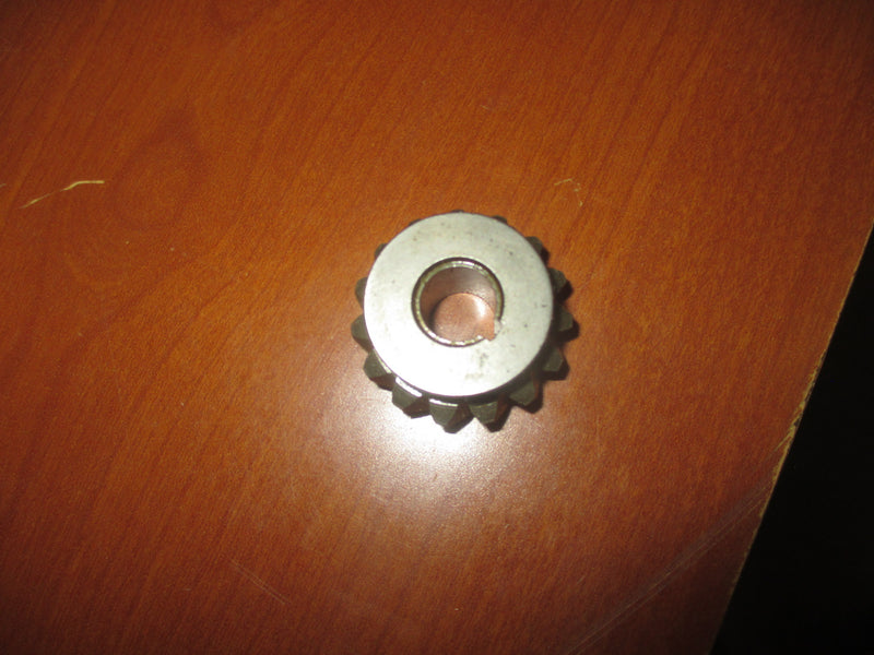 NOS Johnson/Evinrude Outboard Pinion Gear (312108)