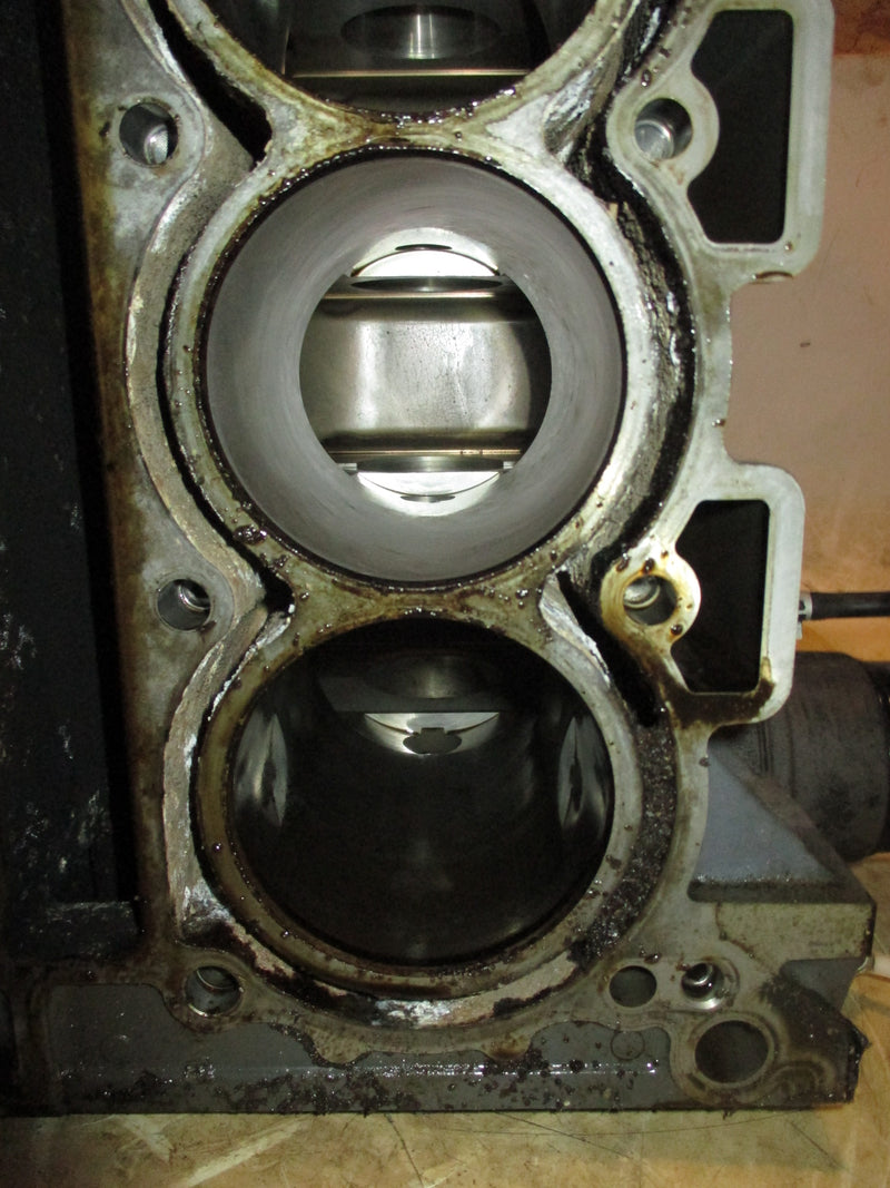 Suzuki DF140 140hp 4 stroke outboard crankcase block