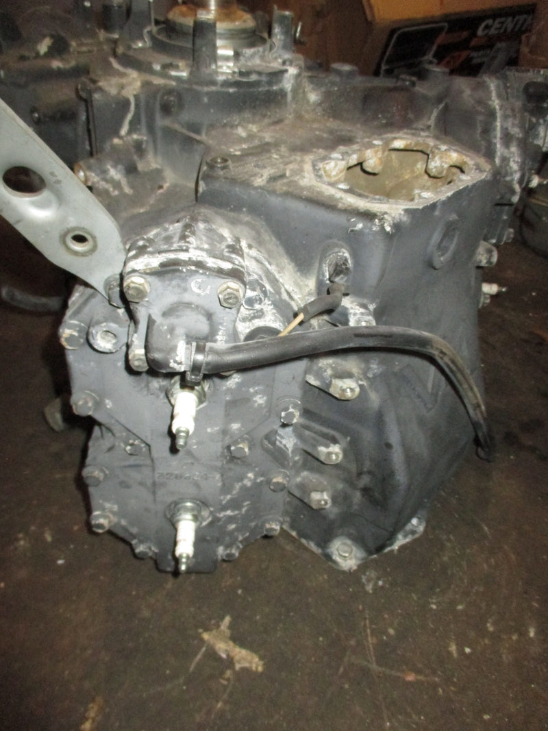 Evinrude 140hp 2 stroke outboard crankcase powerhead