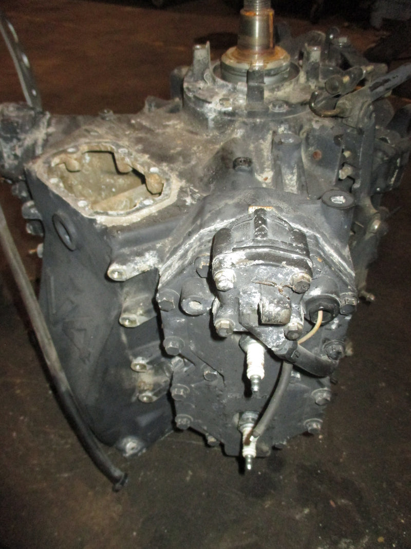 Evinrude 140hp 2 stroke outboard crankcase powerhead