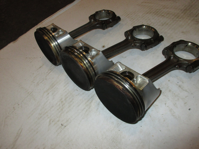 Johnson Suzuki 140hp 4 stroke outboard piston and rod set of 3 (12111-92J00)
