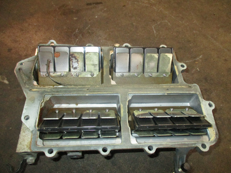 Yamaha 115hp 2 stroke outboard Intake Manifold w/ Reeds 6E5-13641-03