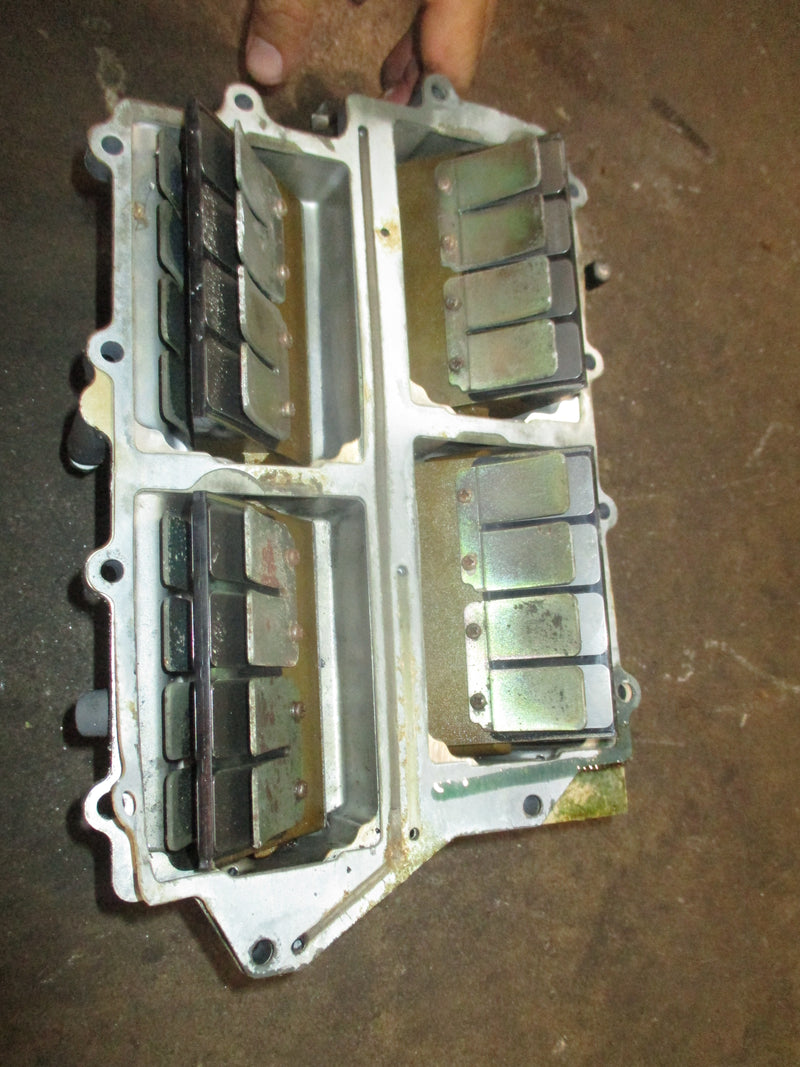 Yamaha 115hp 2 stroke outboard Intake Manifold w/ Reeds 6E5-13641-03