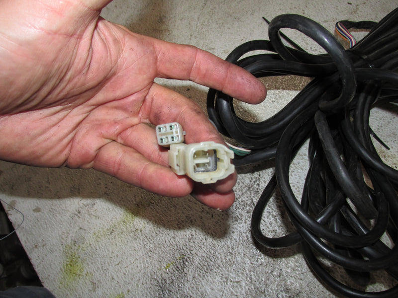 Yamaha 130hp 2 Stroke Outboard 8 Wire Trim and Oil Level Sender Harness