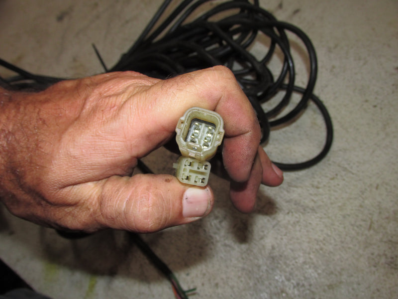 Yamaha 130hp 2 Stroke Outboard 8 Wire Trim and Oil Level Sender Harness
