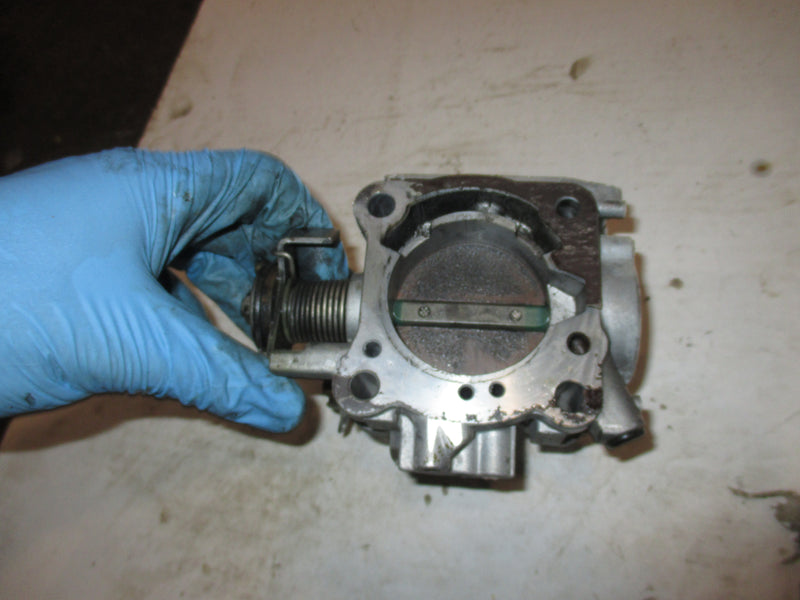 Johnson Suzuki 140hp 4 stroke outboard throttle body w/ sensor