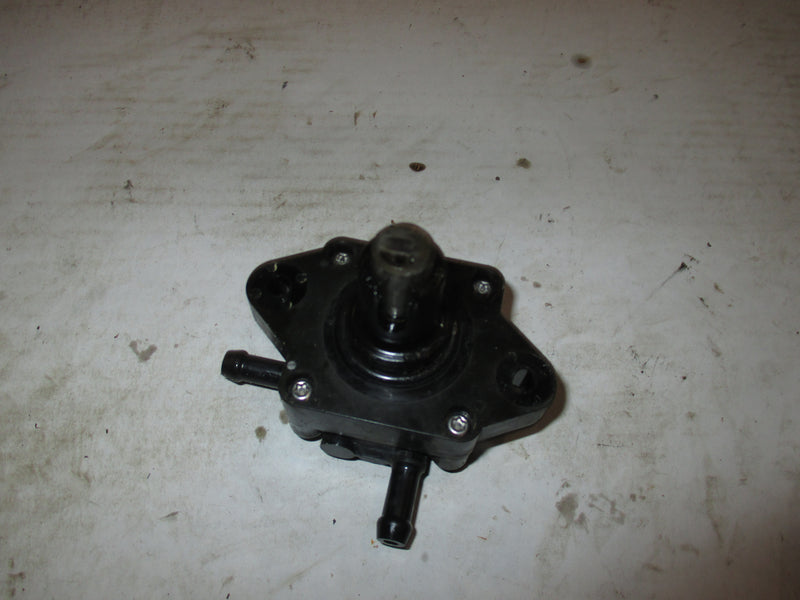 Johnson Suzuki 140hp 4 stroke outboard fuel pump (15100-90J10)