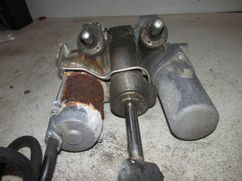 Yamaha 225hp OX66 2 Stroke Outboard Tilt Trim Unit (61A-43800-25-4D)