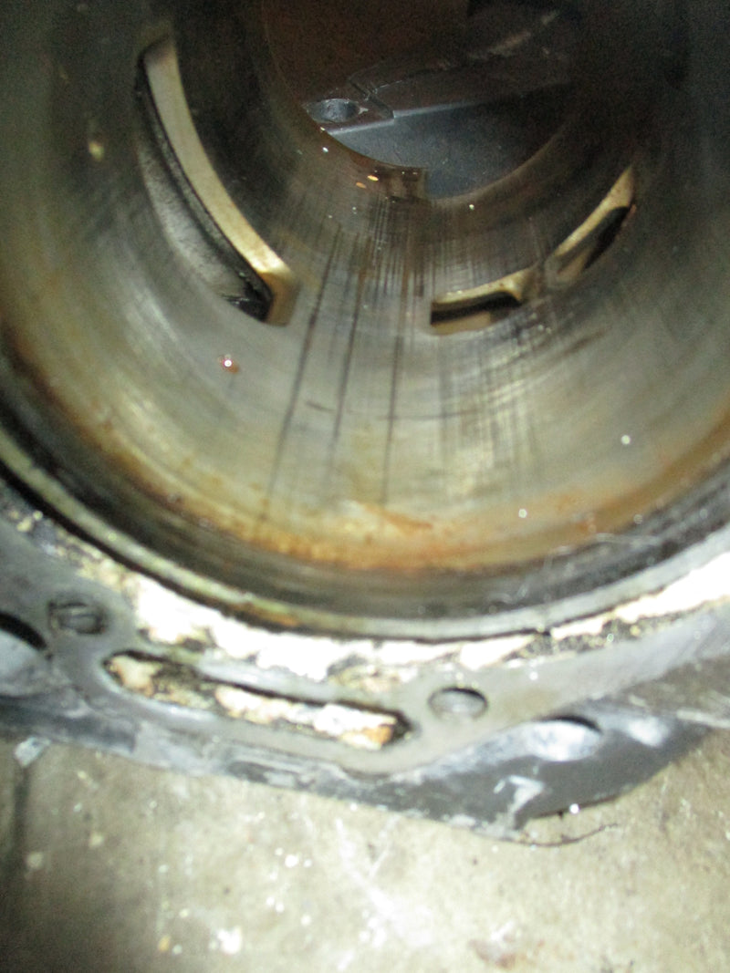 Suzuki DT200 200hp outboard Port Cylinder Block