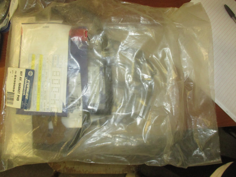 NOS Johnson/Evinrude Outboard Intake Manifold Seal (335819)