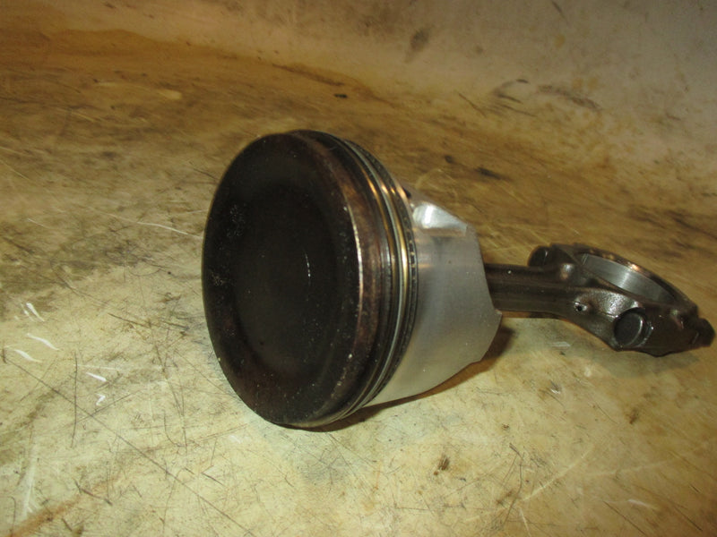 Suzuki DF140 140hp 4 stroke outboard piston and rod (12111-92J00)
