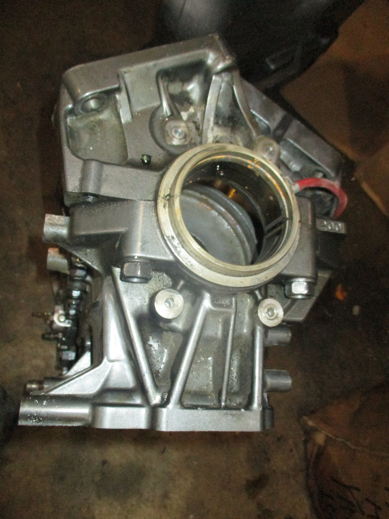 Suzuki DT200 200hp outboard Crankcase 11300-87D85
