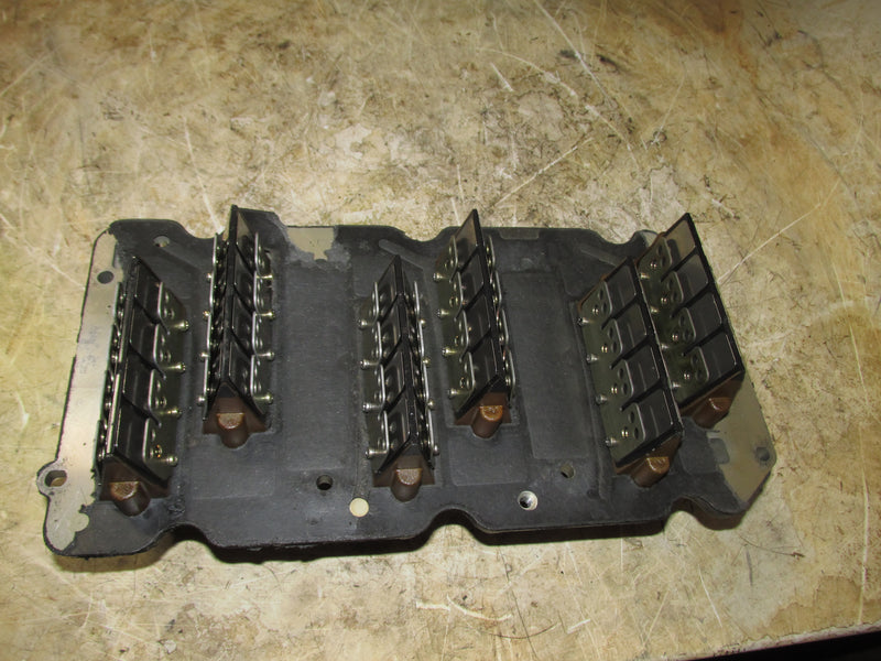 Mercury 150hp XR6 2 stroke outboard Intake manifold and reeds (43517A9)