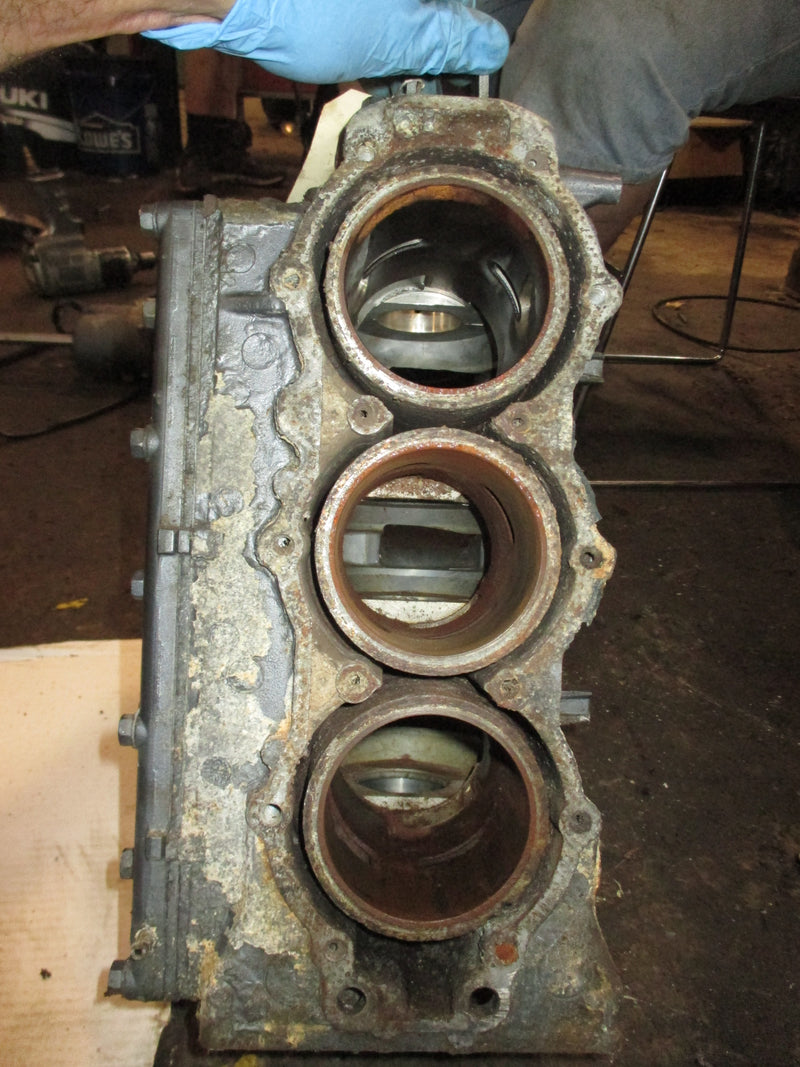 Yamaha 90hp 2 stroke outboard crankcase block
