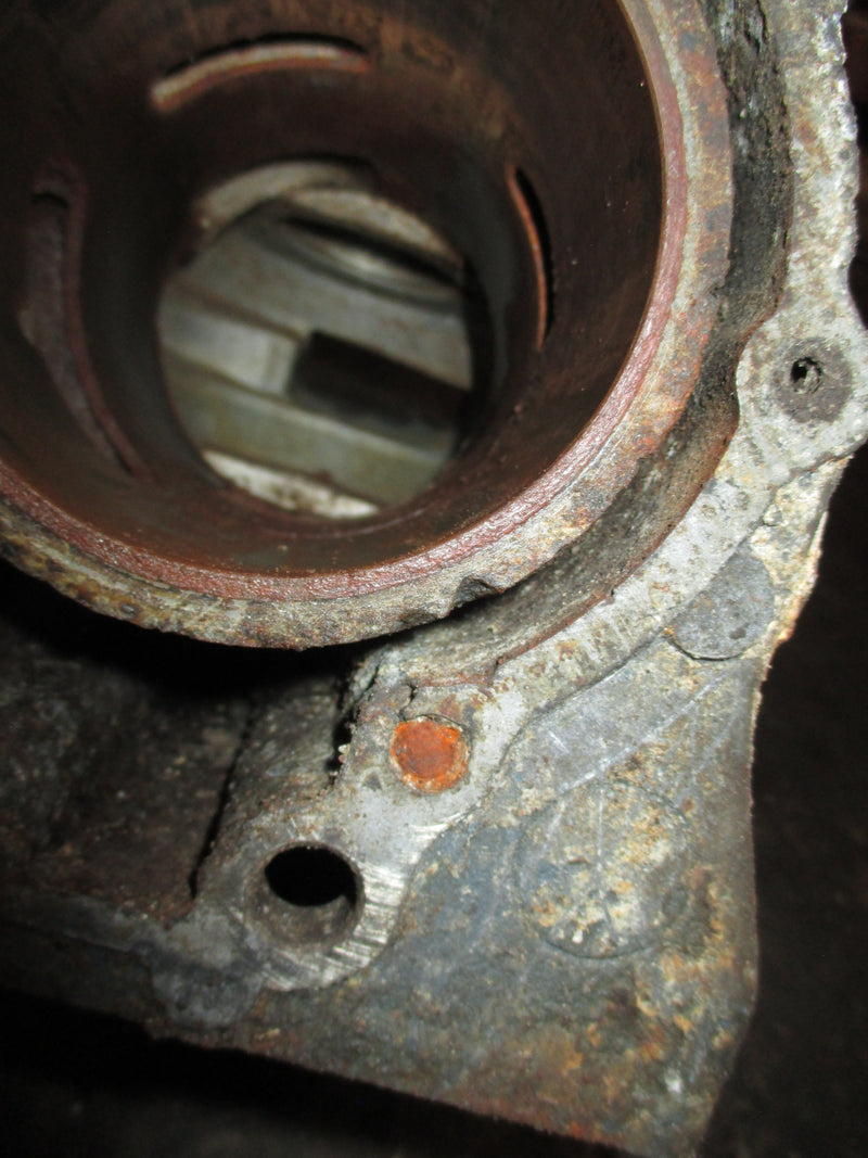 Yamaha 90hp 2 stroke outboard crankcase block