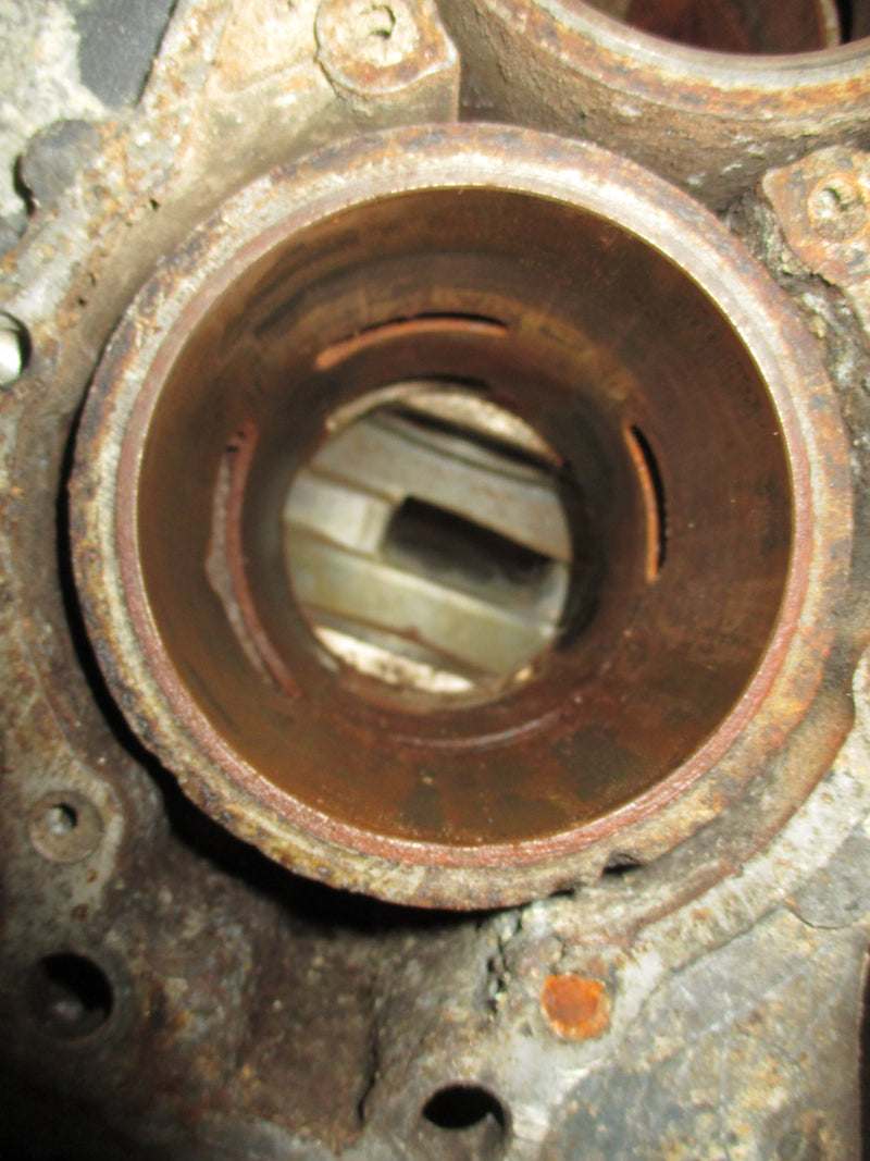 Yamaha 90hp 2 stroke outboard crankcase block