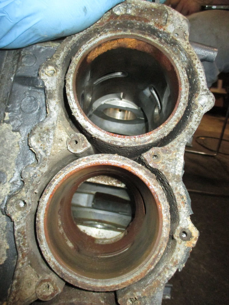 Yamaha 90hp 2 stroke outboard crankcase block