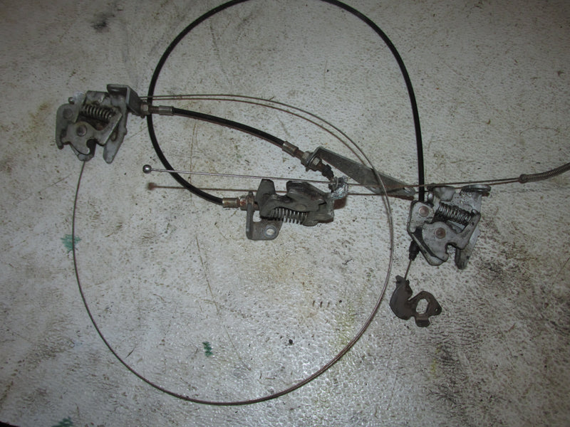 Yamaha 225hp OX66 2 Stroke Outboard Cowling Latch Set (6R3-42811-10-00)