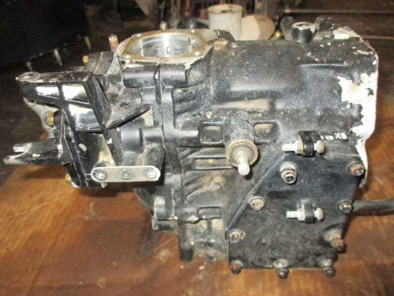 Tohatsu 25hp 2 stroke outboard crankcase block