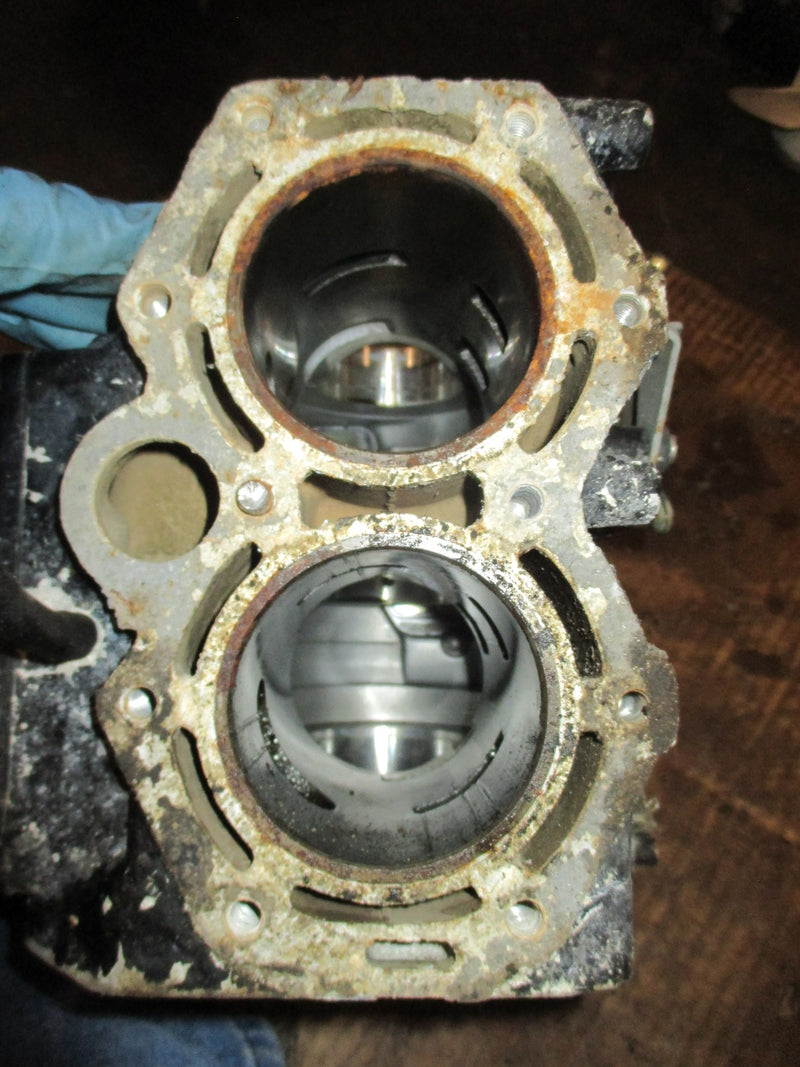Tohatsu 25hp 2 stroke outboard crankcase block