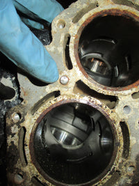 Load image into Gallery viewer, Tohatsu 25hp 2 stroke outboard crankcase block
