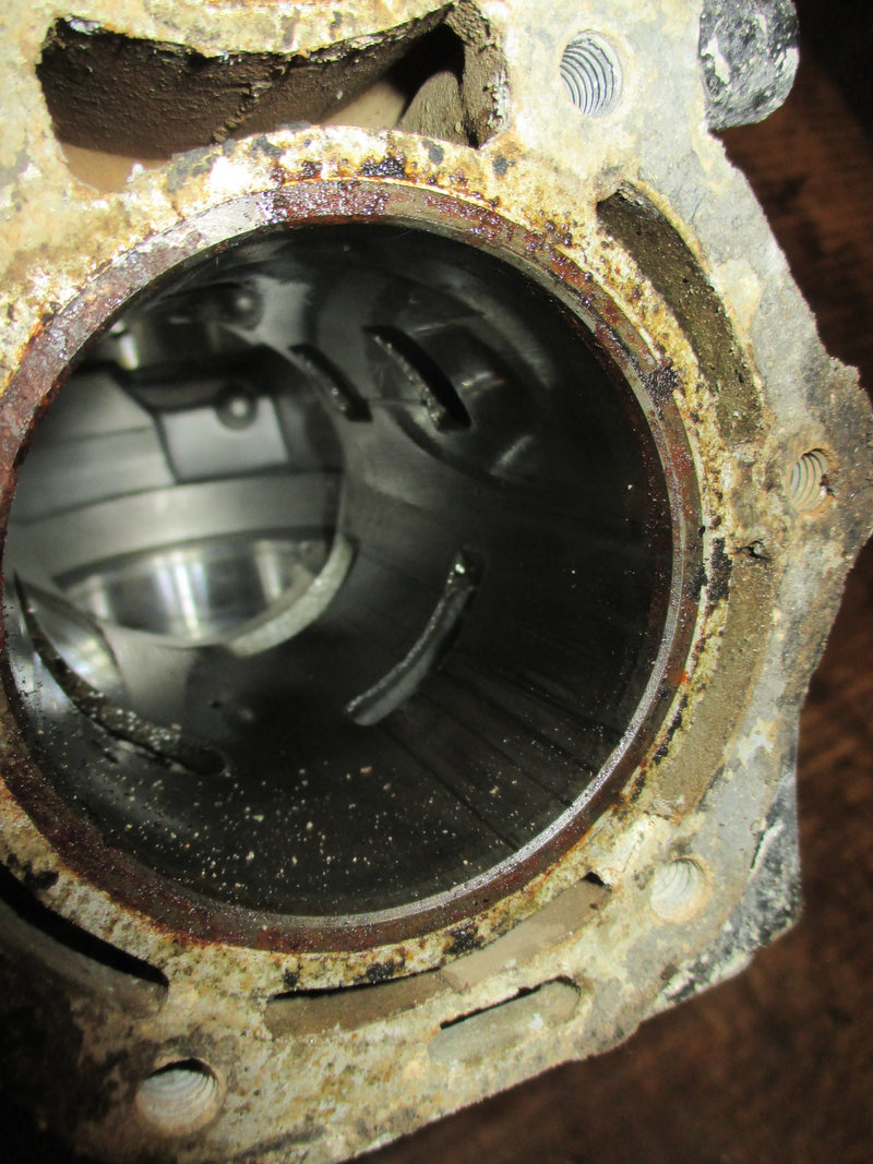 Tohatsu 25hp 2 stroke outboard crankcase block