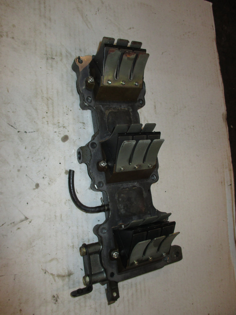 Yamaha 90hp 2 stroke outboard intake manifold with reeds (6H1-13641-02)