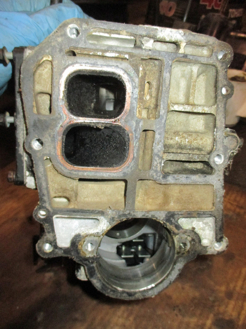 Tohatsu 25hp 2 stroke outboard crankcase block