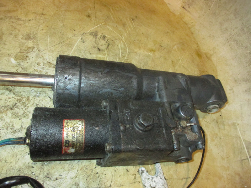 Yamaha 100hp 4 stroke outboard Tilt Trim Unit (67F-43800-00-4D)