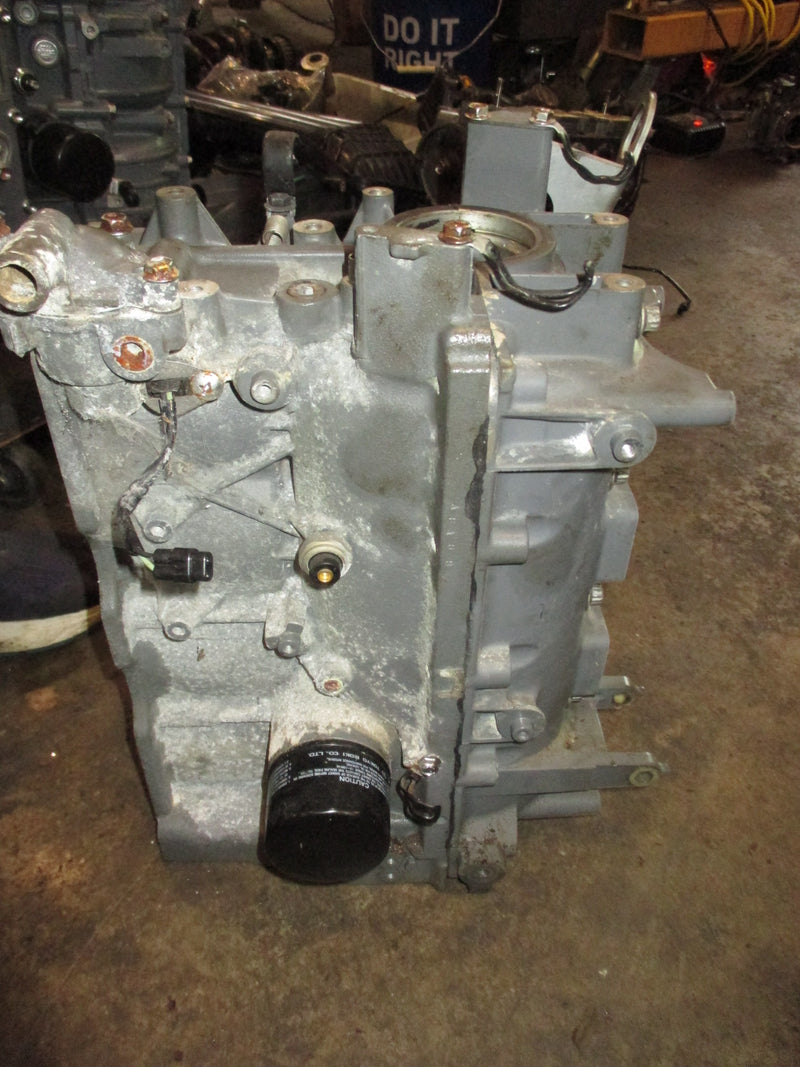 Suzuki DF70 70hp 4 stroke outboard crankcase block ((1400-99800)