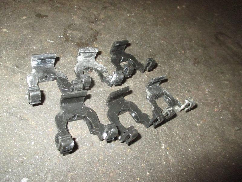 Yamaha 200hp HPDI VMAX 2 stroke Outboard Fuel Rail Clips (68F-82544-00-00)
