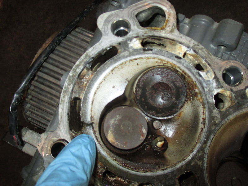Suzuki DF70 70hp 4 stroke outboard cylinder head