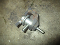 Load image into Gallery viewer, Suzuki DT200 200hp outboard Fuel pressure regulator 15760-92E01
