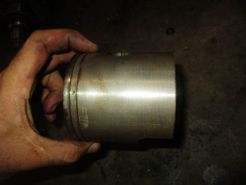 Suzuki DT200 200hp outboard Aftermarket Port Piston Standard