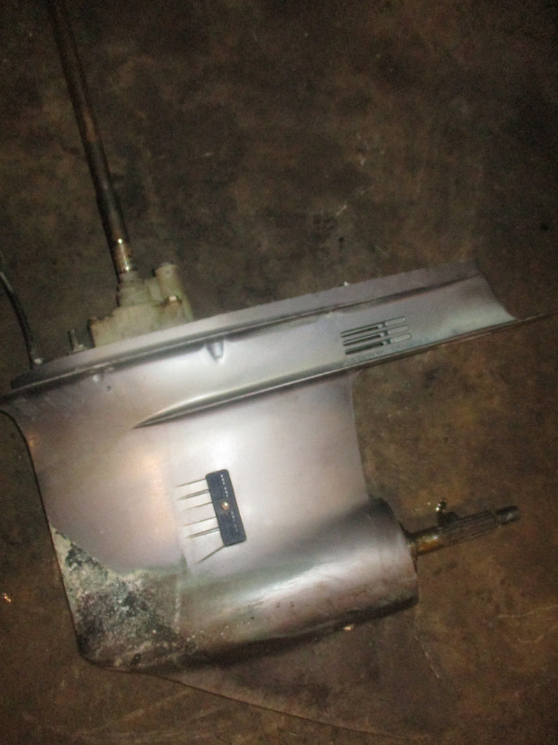 Yamaha 200hp 2 stroke outboard 25" lower unit