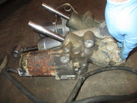 Load image into Gallery viewer, Yamaha 200hp 2 stroke outboard tilt trim unit
