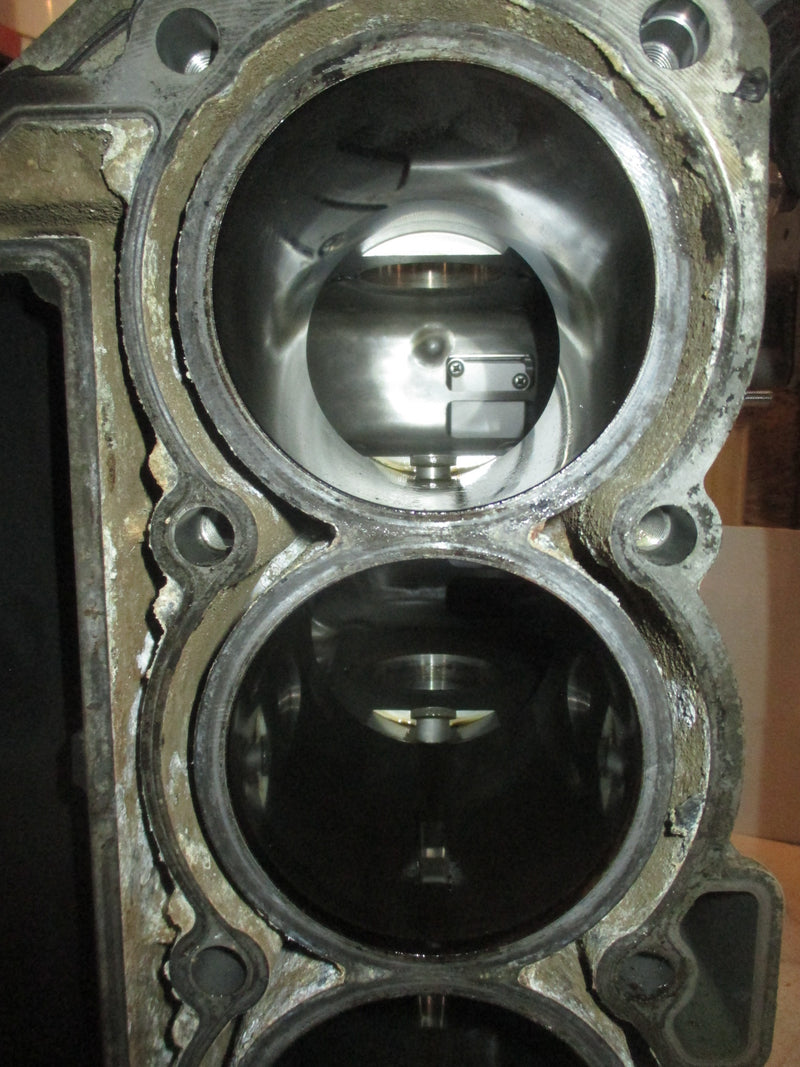 Suzuki DF150 150hp Outboard Crankcase Block