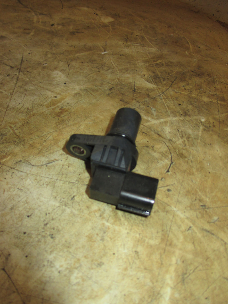 Suzuki DF70 70hp 4 stroke outboard cam position sensor (33220-84A00)