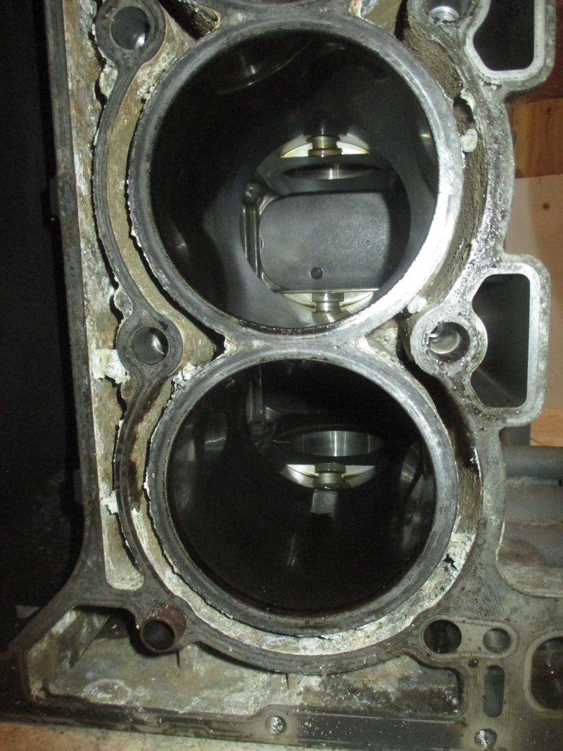 Suzuki DF150 150hp Outboard Crankcase Block