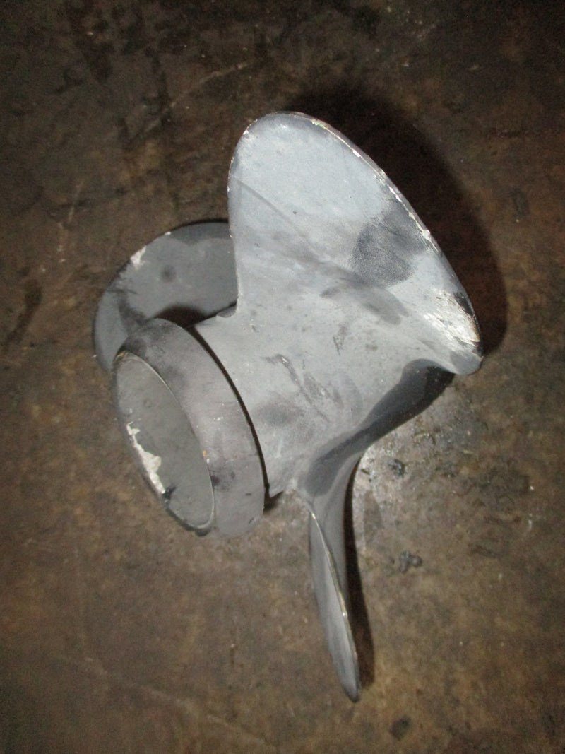 Evinrude 25hp outboard aluminum prop 10 x 15