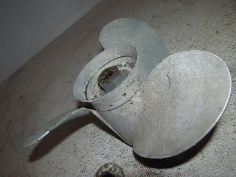 Mercury 25hp 2 Stroke Outboard Aluminum propeller (48-19640A40)