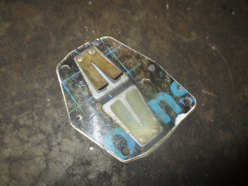 Johnson Seahorse 7.5hp 2 stroke outboard intake manifold with reeds (390232)