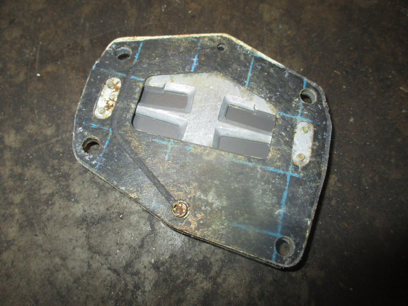 Johnson Seahorse 7.5hp 2 stroke outboard intake manifold with reeds (390232)