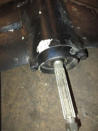 Load image into Gallery viewer, Nissan 70hp 2 stroke outboard 20" lower unit
