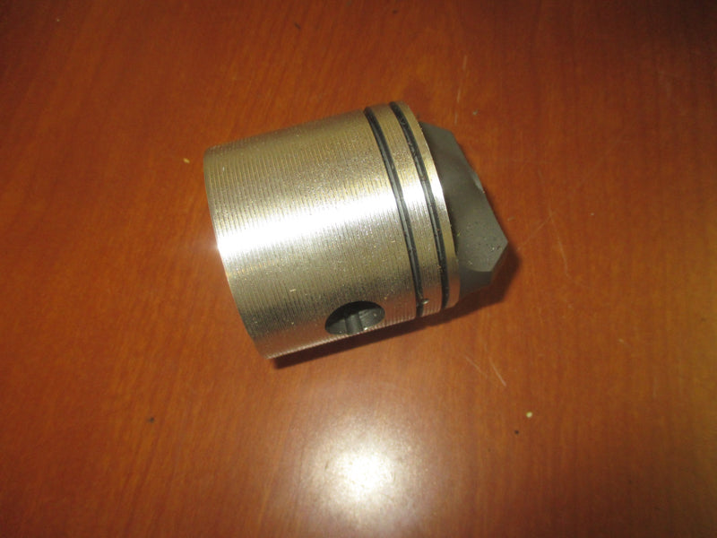 Johnson Evinrude Outboard Piston 3136PS NEW OUT OF BOX