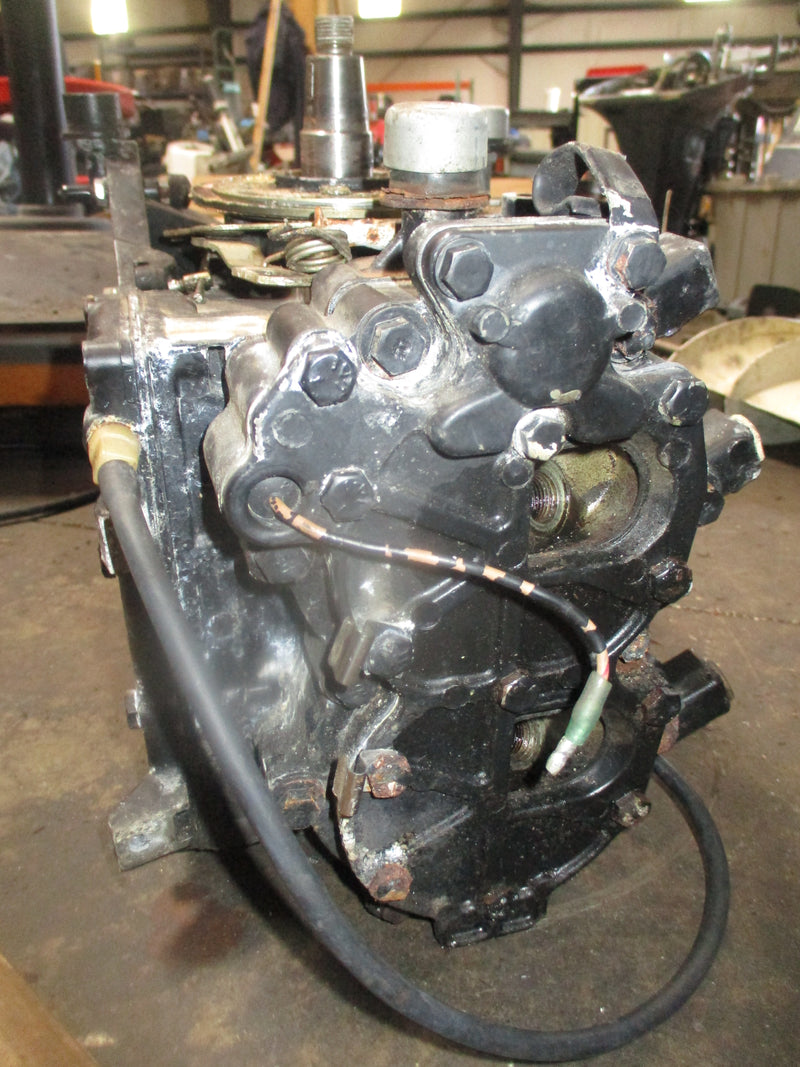 Johnson 30hp 2 stroke outboard crankcase powerhead