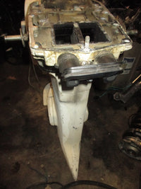 Load image into Gallery viewer, Evinrude 200hp Ocean pro outboard 25 inch shaft midsection
