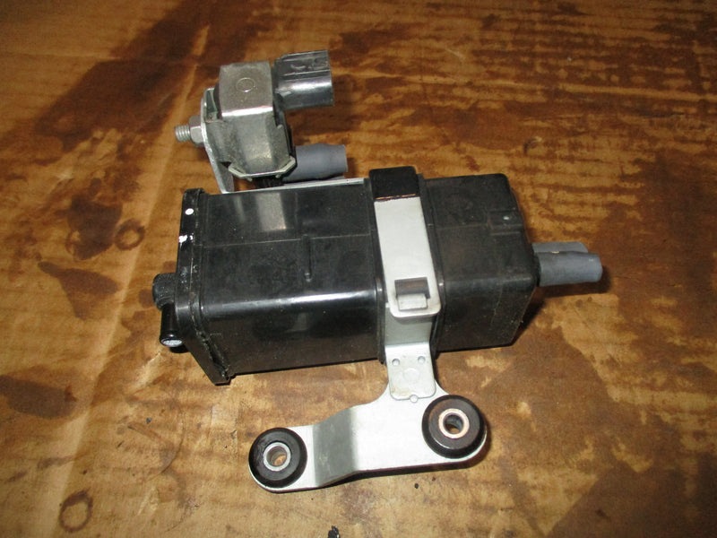 Yamaha 115hp 4 stroke outboard air cannister and solenoid valve