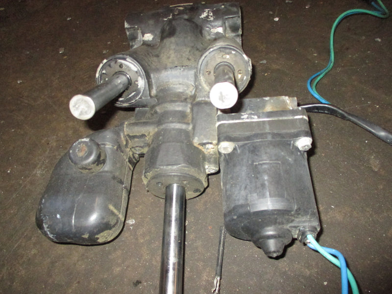 Evinrude 200hp Ocean pro outboard tilt trim unit